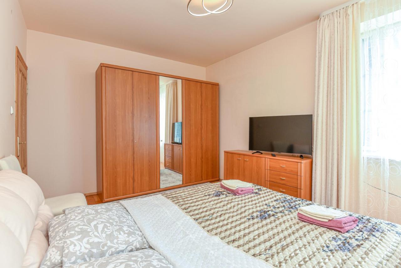Medziotoju Apartment In Old City Palanga Exteriör bild